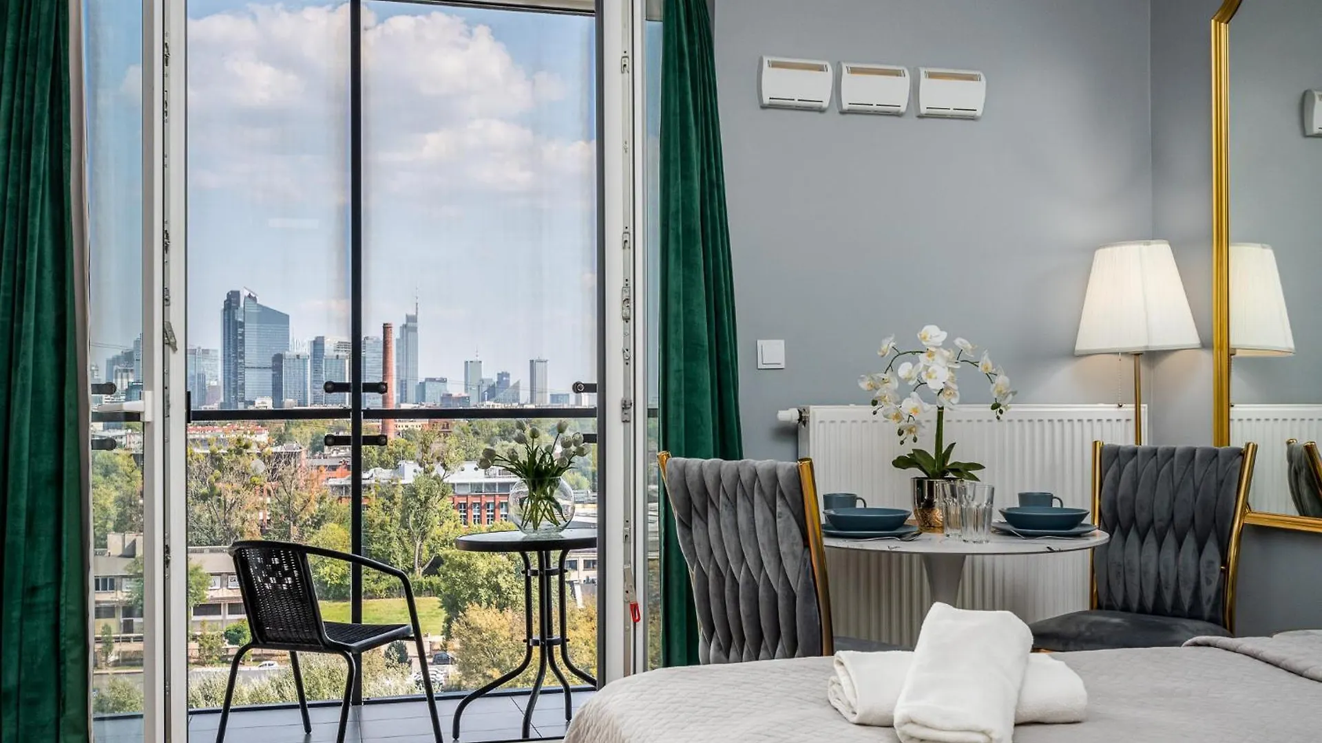Apartament Prymasa Tysiaclecia 83A City Center View Free Garage By Perfect Apart 920 Warszawa